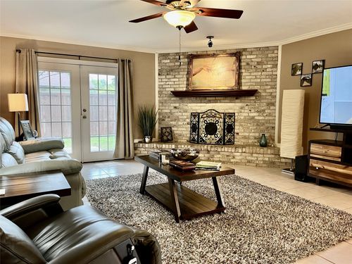 15542 Earlport Cir, Dallas, TX, 75248-5223 | Card Image