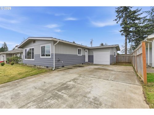 2175 State St, North Bend, OR, 97459-1365 | Card Image