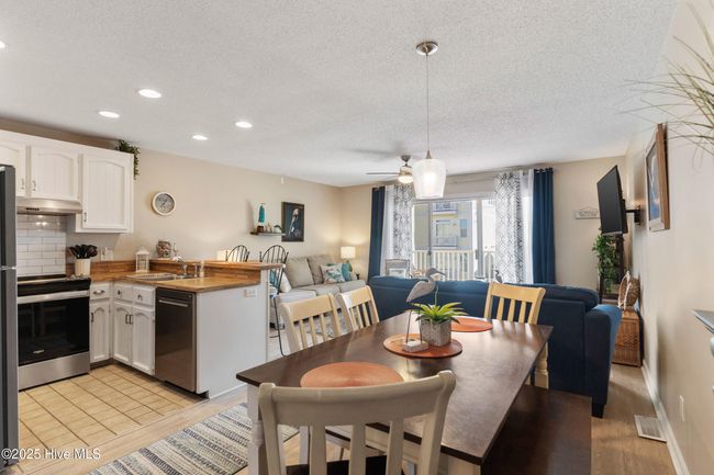 APT-2F - 1505 Carolina Beach Ave N, Condo with 2 bedrooms, 2 bathrooms and null parking in Carolina Beach NC | Image 11