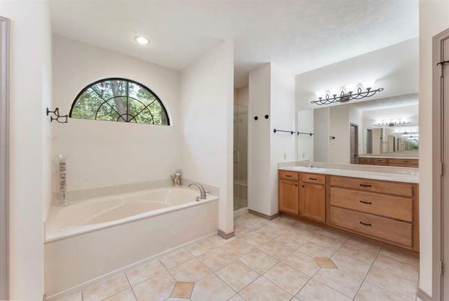 24311 Standing Oak Dr, House other with 4 bedrooms, 4 bathrooms and 3 parking in Spring TX | Image 28