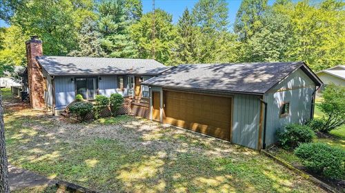 828 Terrace View Dr, Howard, OH, 43028-9503 | Card Image