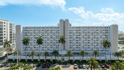 apt-410-511 Bayshore Dr, Fort Lauderdale, FL, 33304-3926 | Card Image