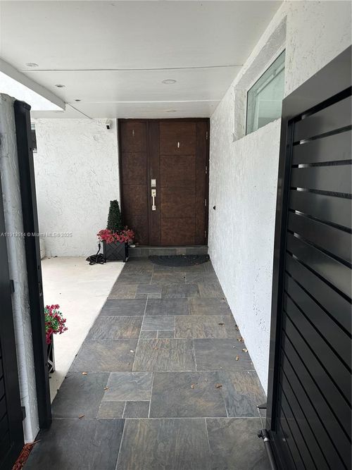 11370 Sw 113th Ter, Miami, FL, 33176-3829 | Card Image