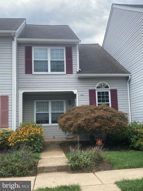 101 Beacon Ct, LANSDALE, PA, 19446-6382 | Card Image