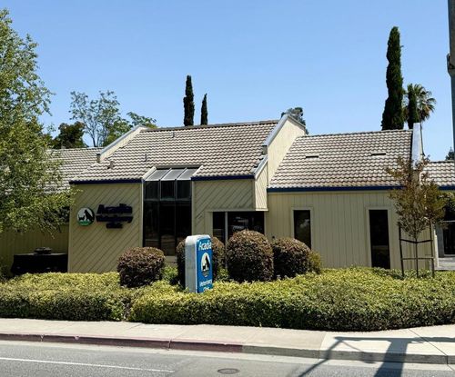 10012 N Foothill Blvd, Cupertino, CA, 95014-5601 | Card Image