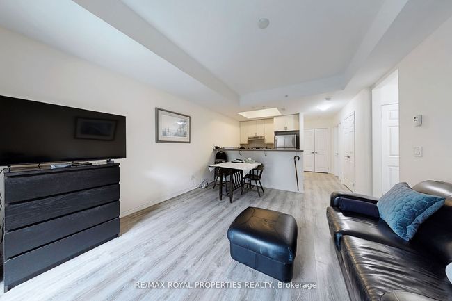 112 - 650 Gordon St, Condo with 2 bedrooms, 1 bathrooms and 1 parking in Whitby ON | Image 11