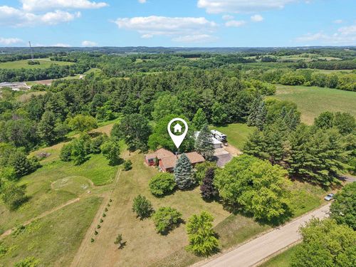 S1431 Caughlin Ct, La Valle, WI, 53941-9273 | Card Image