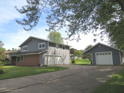 303 W Maple St, Thorp, WI, 54771-9230 | Card Image