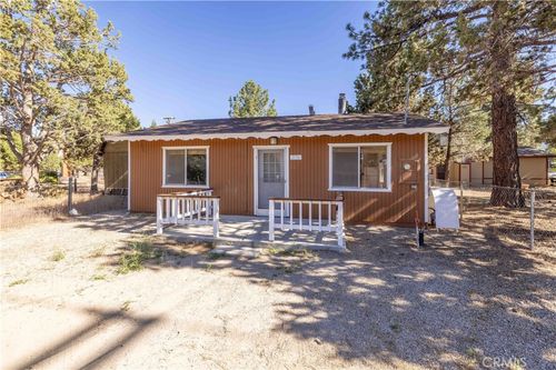 2136 5th Ln, Big Bear City, CA, 92314-8910 | Card Image