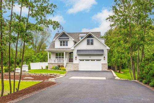6538 Bentley Ave, Willowbrook, IL, 60527-1833 | Card Image