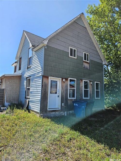 245 Oriole Ave, Briercrest, SK, S0H0K0 | Card Image