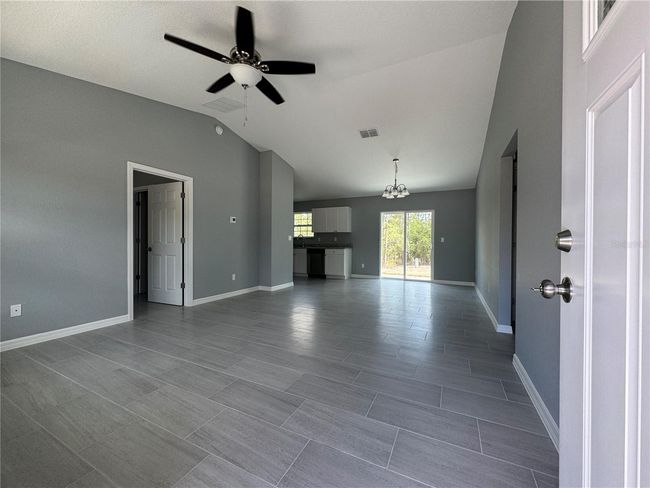 22911 Sw Nautilus Blvd, House other with 3 bedrooms, 2 bathrooms and null parking in DUNNELLON FL | Image 8