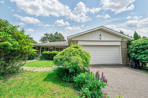 115 Alamosa Dr, North York, ON, M2J2N8 | Card Image