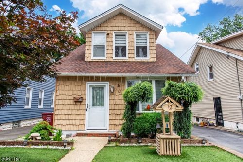 12 Ackerman St, Nutley, NJ, 07110-2604 | Card Image