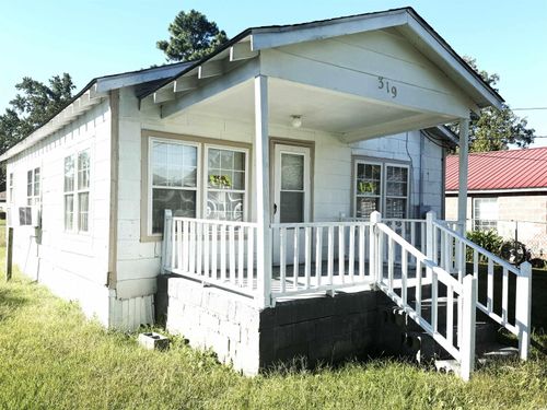 319 Scott St, Lake City, SC, 29560-3239 | Card Image