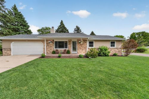 501 Johns St, MOUNT HOREB, WI, 53572-1827 | Card Image