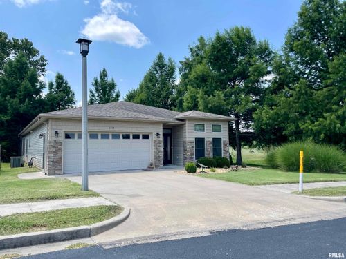 2713 W Prairie Pl, Carbondale, IL, 62901-5428 | Card Image