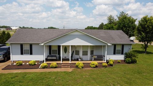 1325 Horseshoe Dr, Lewisburg, TN, 37091-6907 | Card Image