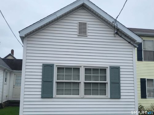 107 Hawley Ave, Milford, CT, 06460-8054 | Card Image