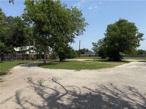 1805 W Highway 21, Caldwell, TX, 77836-1028 | Card Image
