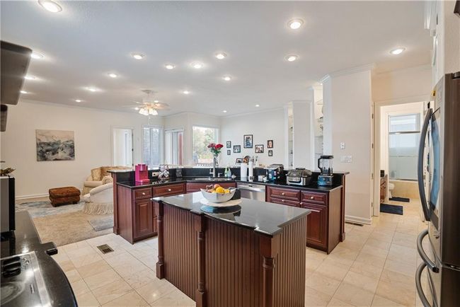 1702 Cedar Ridge Rd, House other with 4 bedrooms, 4 bathrooms and null parking in Parsons KS | Image 39