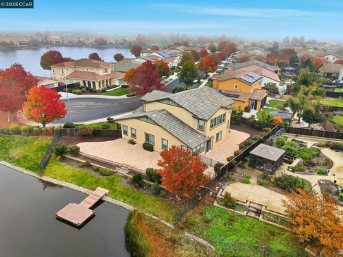 929 Painted Shore Ct, Oakley, CA, 94561-3535 | Card Image