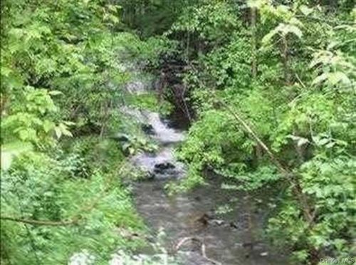 6 Thompson Dr, Staatsburg, NY, 12580-6017 | Card Image