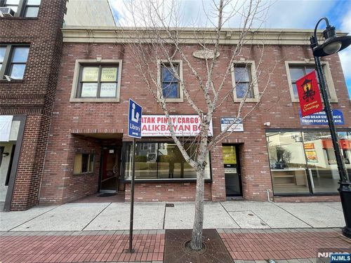 112 S Washington Ave, Bergenfield, NJ, 07621-2355 | Card Image