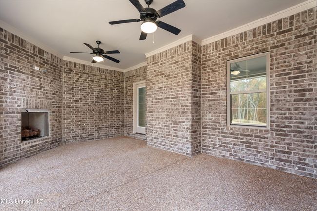38-Rear Patio | Image 32