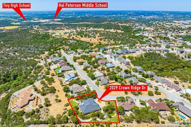 2029 Crown Ridge Dr, House other with 4 bedrooms, 3 bathrooms and null parking in Kerrville TX | Image 5