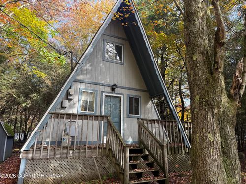 7121 Sunset Ln, Pocono Summit, PA, 18346-7640 | Card Image