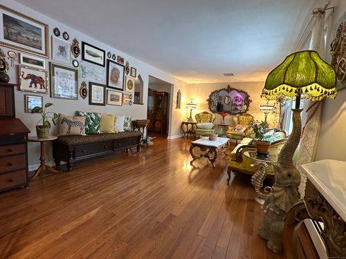 37 Partridge Hollow Rd, Gales Ferry, CT, 06335-1932 | Card Image