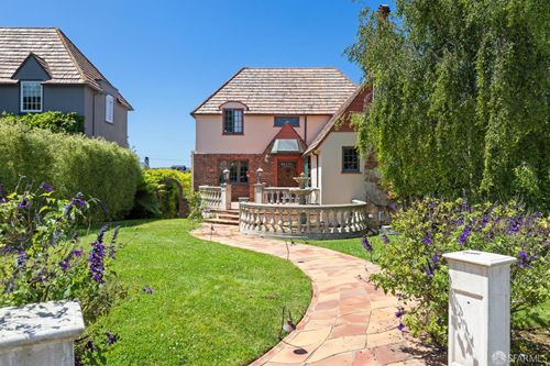 265 Moncada Way, San Francisco, CA, 94127-2705 | Card Image