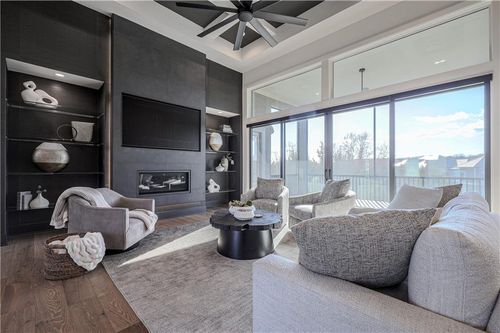 5818 N Lucerne Ave, Kansas City, MO, 64151-3555 | Card Image