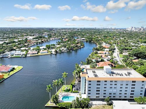 402-1881 Middle River Dr, Fort Lauderdale, FL, 33305-3557 | Card Image