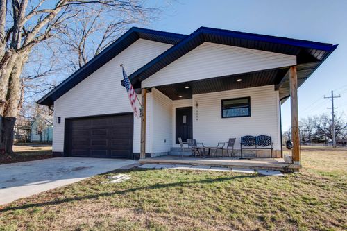 3246 W State St, Springfield, MO, 65802-5260 | Card Image