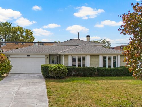 1813 W Pheasant Trl, Mount Prospect, IL, 60056-4556 | Card Image