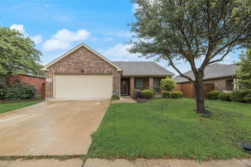 4004 Red Rock Drive, Heartland, TX, 75126 | Card Image