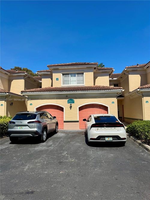 203-2517 Centergate Dr, Miramar, FL, 33025-7264 | Card Image