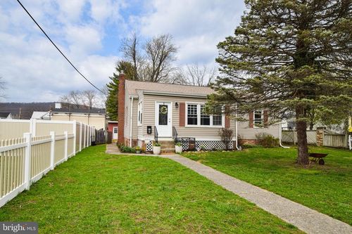 9 Lombard St, THURMONT, MD, 21788-2018 | Card Image