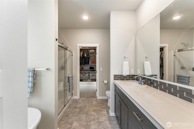 Spacious, luxurious primary ensuite. | Image 18