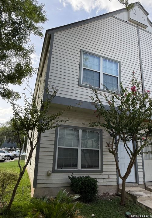 1927 Crossgate Park, San Antonio, TX, 78247-4242 | Card Image