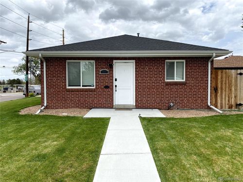 3452 N Harrison St, Denver, CO, 80205-3821 | Card Image