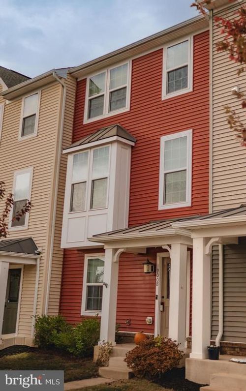 9008 Randolph Cir, BEALETON, VA, 22712-5648 | Card Image