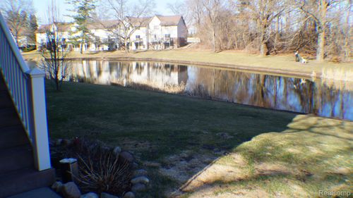 apt-140-7220 Bluewater Dr, Clarkston, MI, 48348-4223 | Card Image