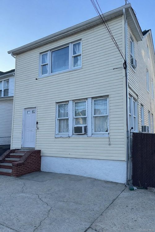 16815 116th Ave, Jamaica, NY, 11434-1807 | Card Image