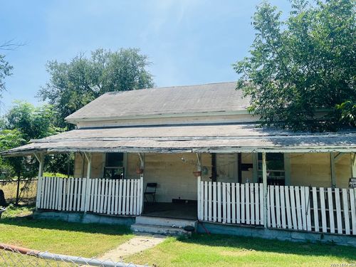 323 N Camp St, Uvalde, TX, 78801-4741 | Card Image