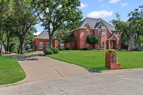 1009 Oakridge Ct, Kennedale, TX, 76060-5421 | Card Image