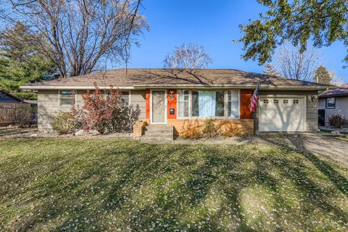 723 5th Ave W, Shakopee, MN, 55379-1121 | Card Image