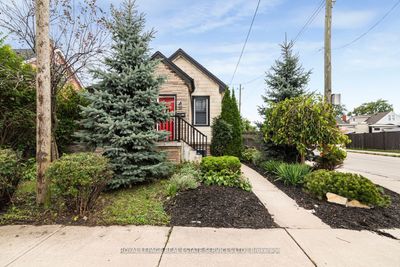 62 E 14th St, House other with 3 bedrooms, 1 bathrooms and 2 parking in Hamilton ON | Image 2